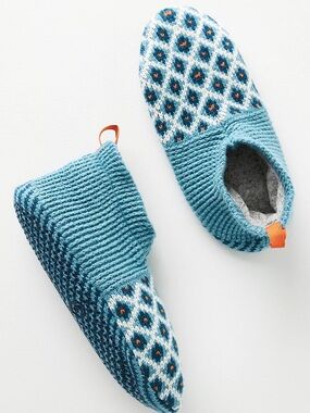 Bombas Gripper Slippers Blue Knit Pattern Cozy Slipon M (9-11.5)